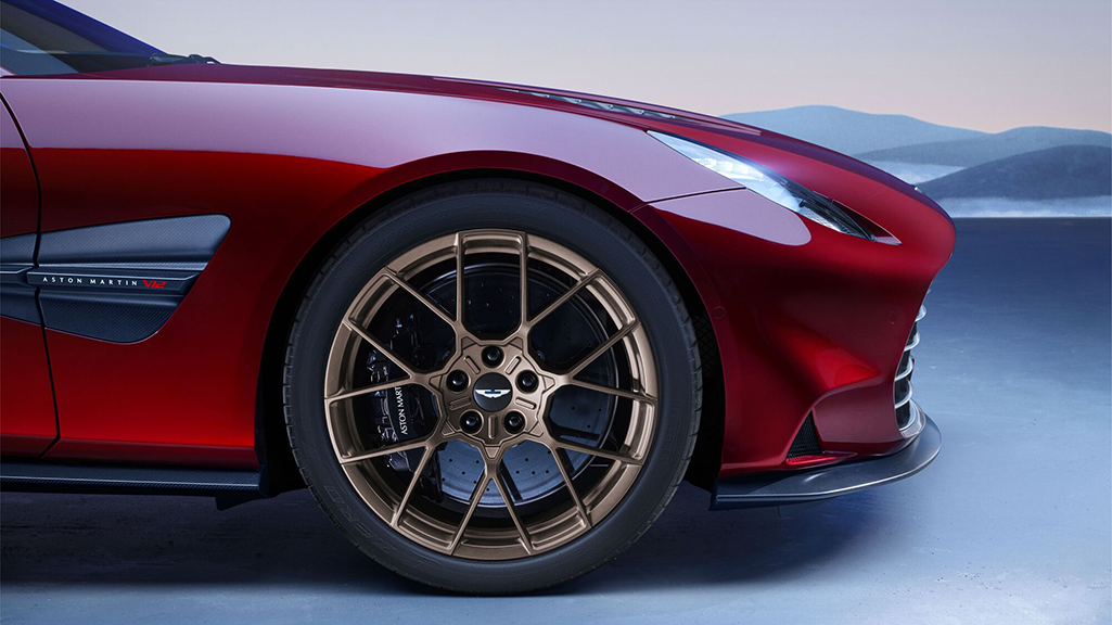 Aston Martin VANQUISH wheel